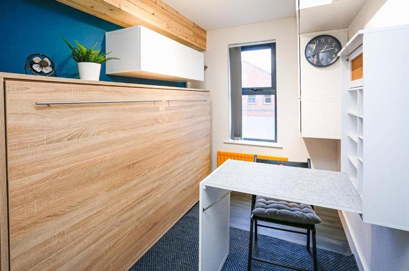 Funky City Apartment - Secure Parking - Wifi - Sleeps 6 - No Parties Belfast Esterno foto